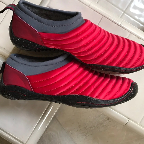 Jambu vibrant red shoes - Picture 2 of 6